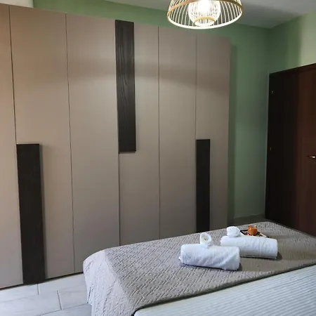 Kelvin Kompleksi Sol Apartment Lushnjë