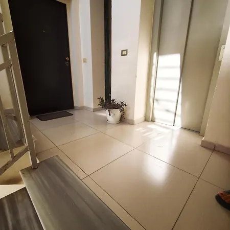 Apartment Kelvin Kompleksi Sol Lushnjë