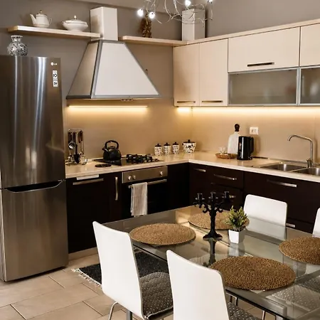 Apartment Kelvin Kompleksi Sol Lushnjë